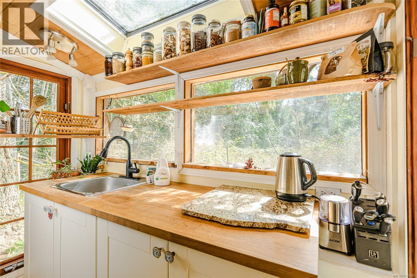 821 Fulford-Ganges Rd, Salt Spring