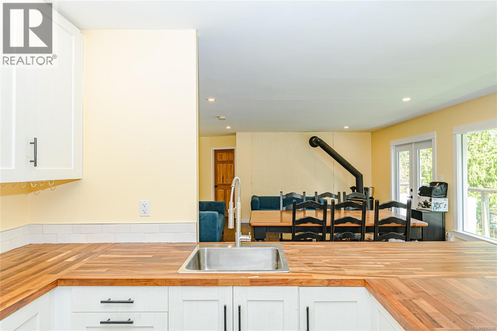 821 Fulford-Ganges Rd, Salt Spring