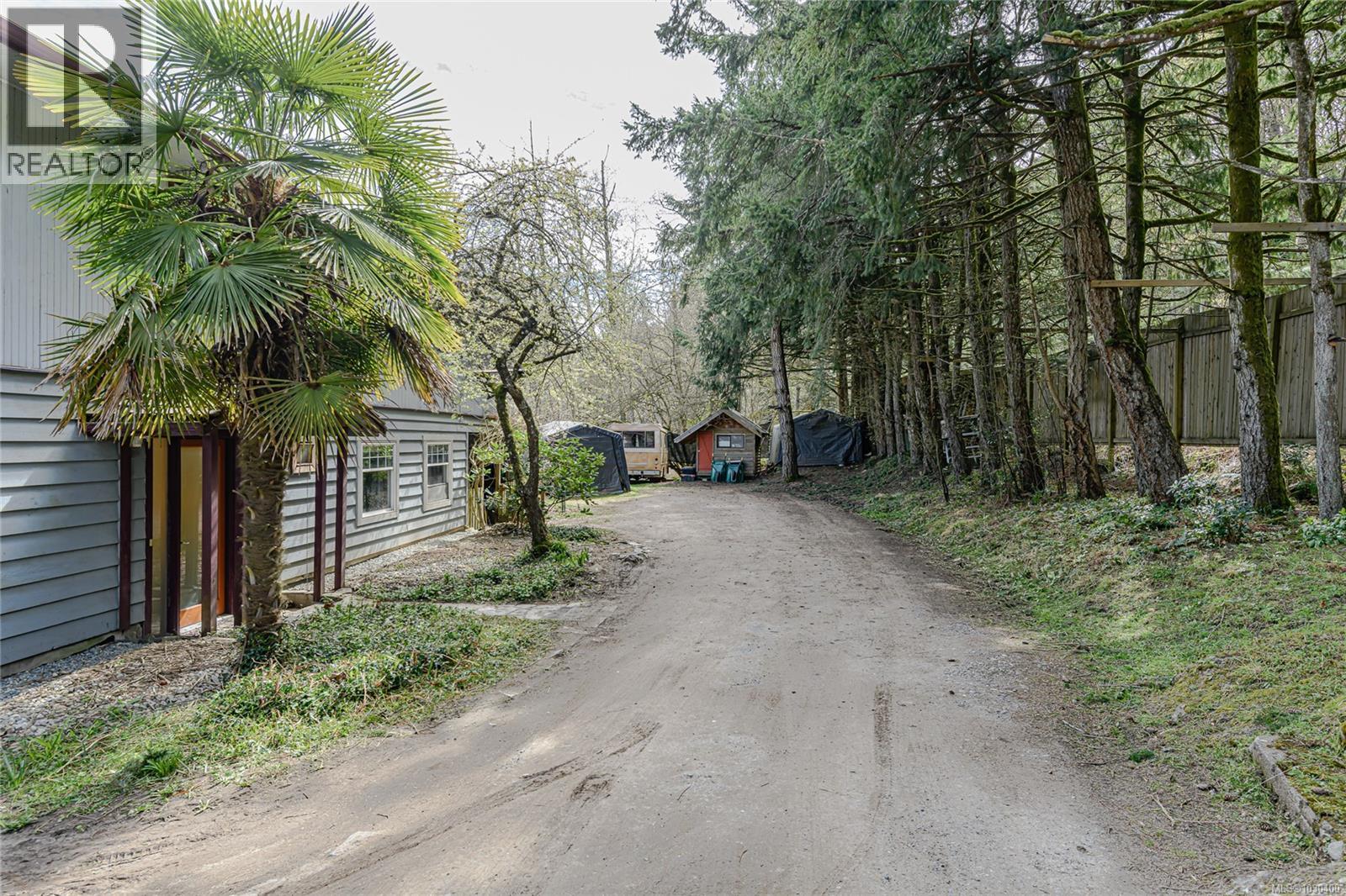 821 Fulford-Ganges Rd, Salt Spring