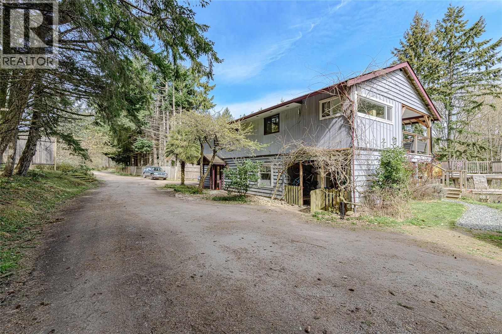 821 Fulford-Ganges Rd, Salt Spring