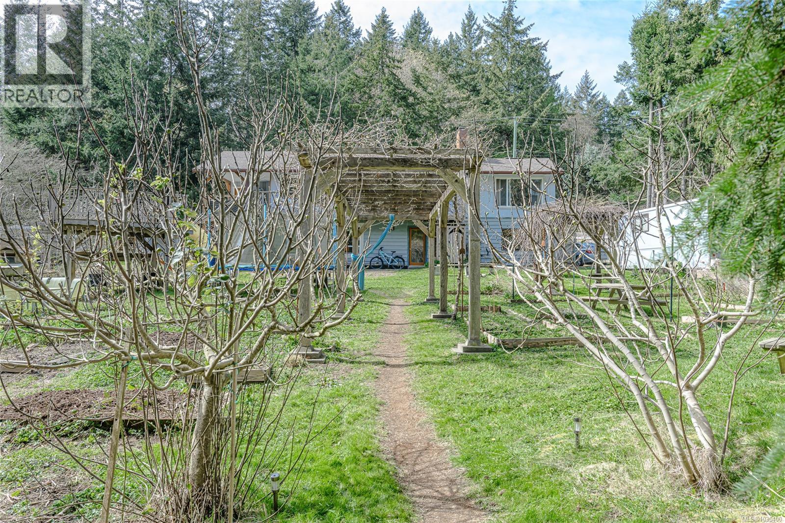 821 Fulford-Ganges Rd, Salt Spring