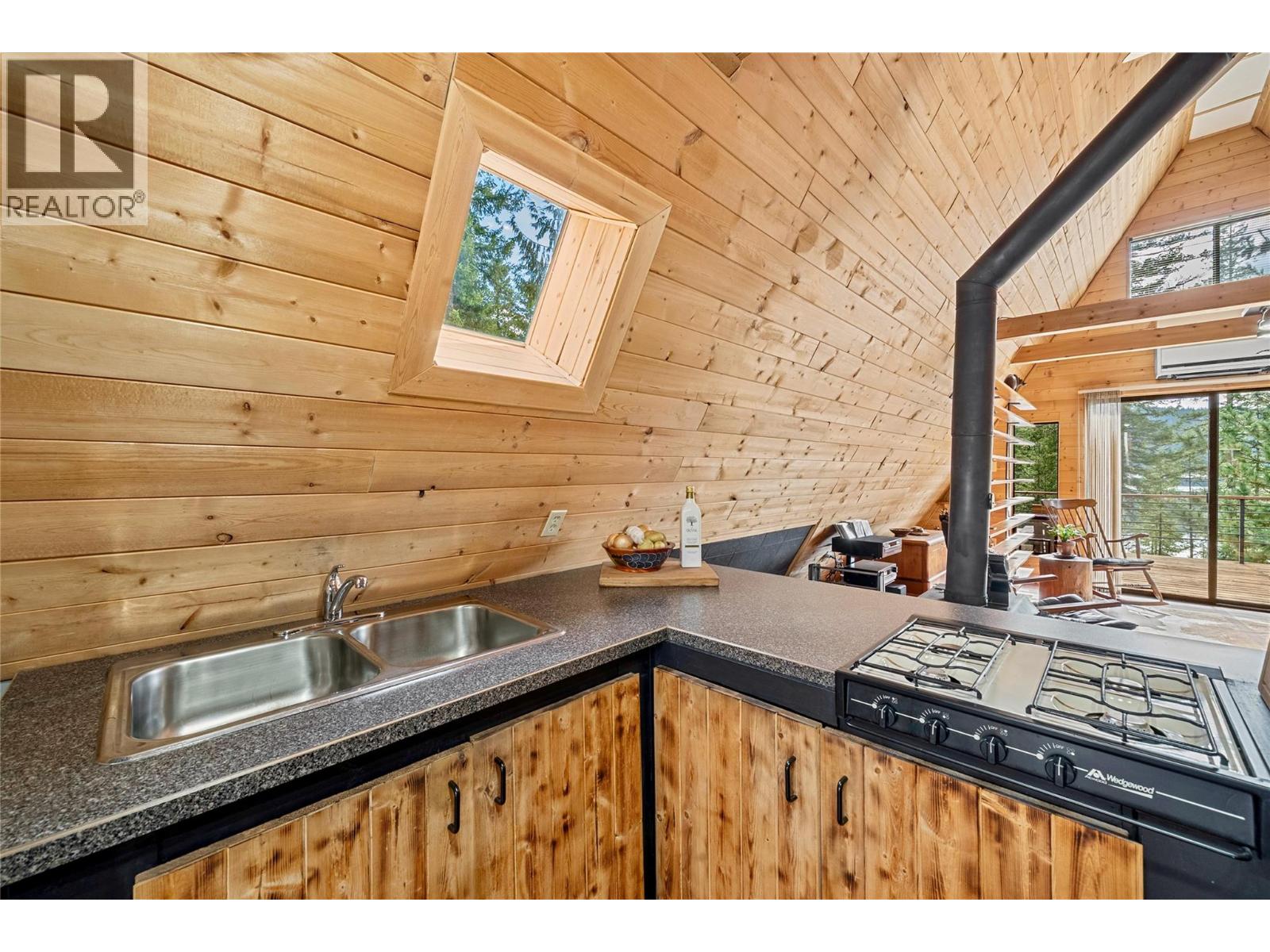 15 8800 Seymour Arm Main Forest Service Road, Seymour Arm