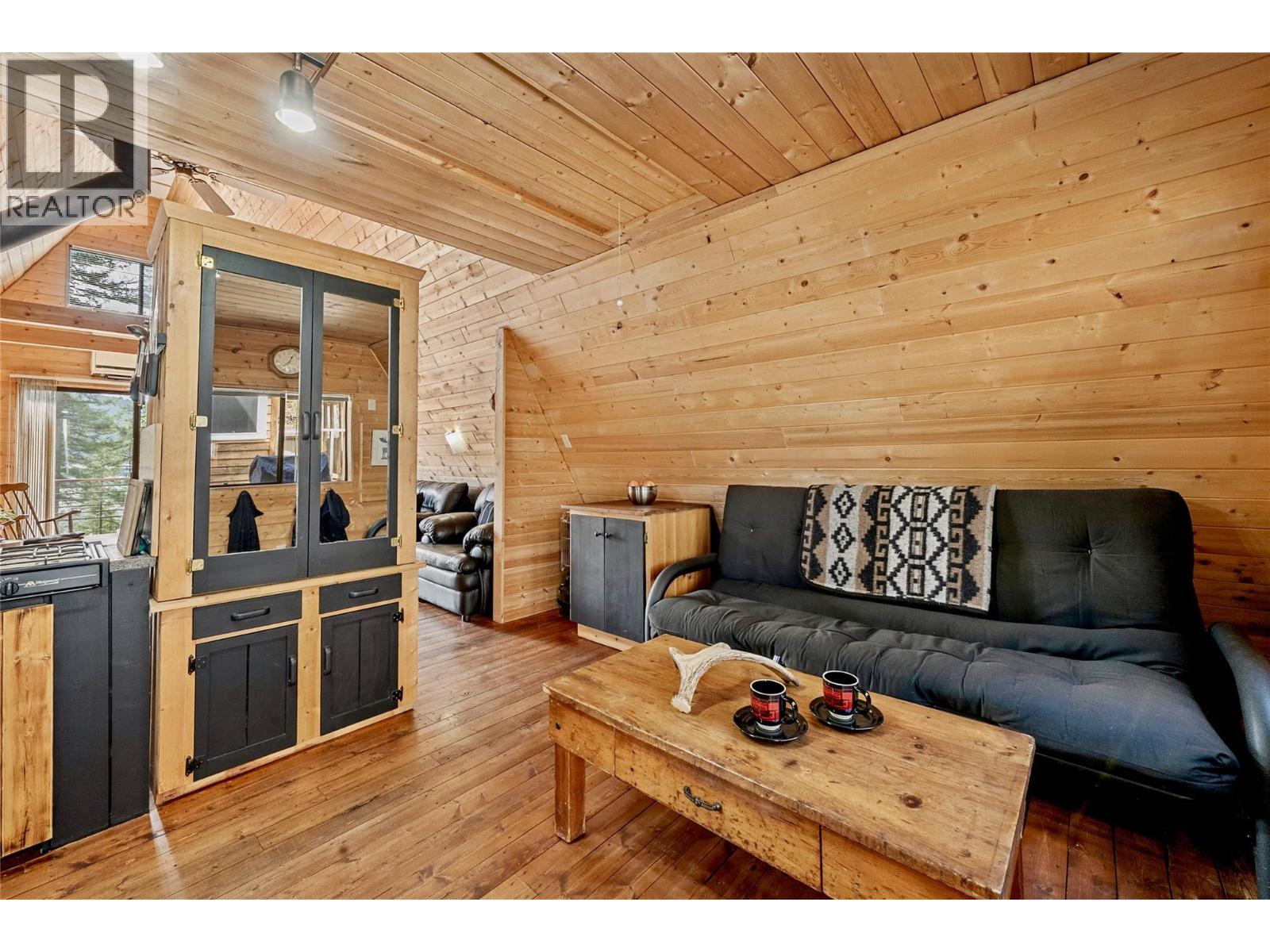 15 8800 Seymour Arm Main Forest Service Road, Seymour Arm