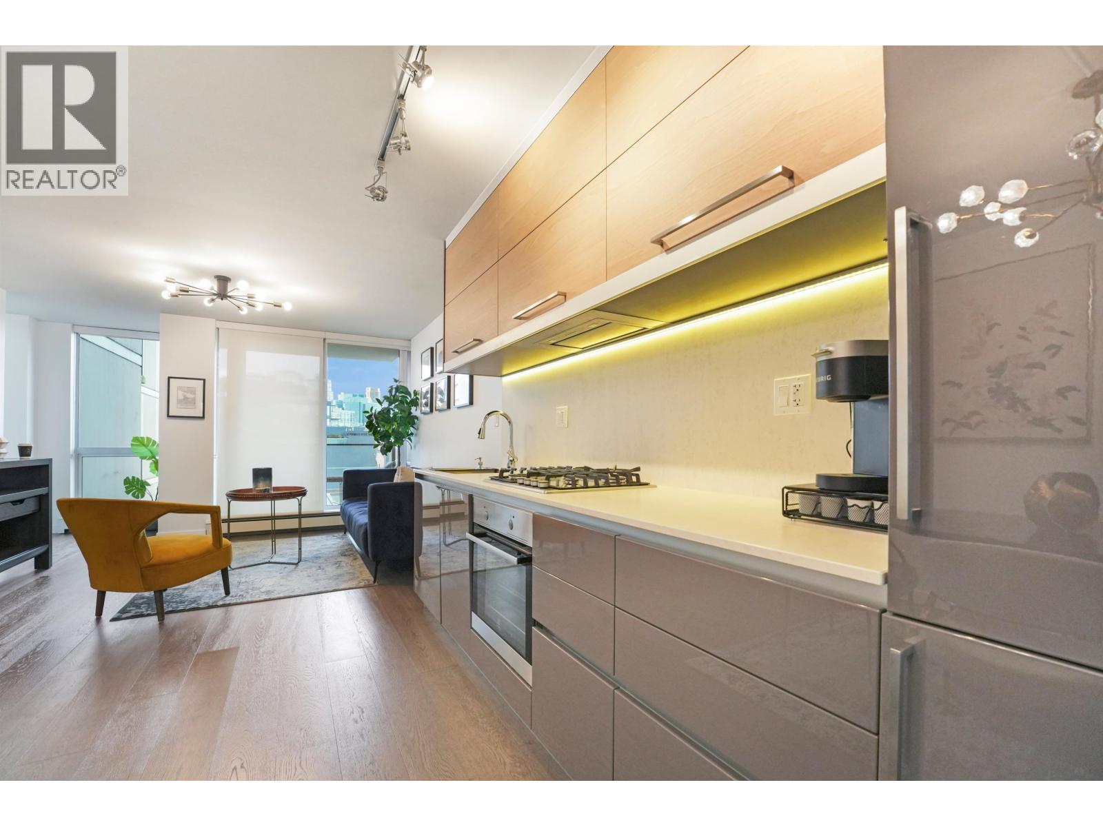 608 189 KEEFER STREET, Vancouver