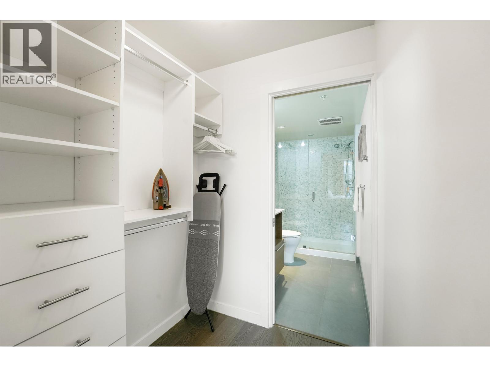 608 189 KEEFER STREET, Vancouver