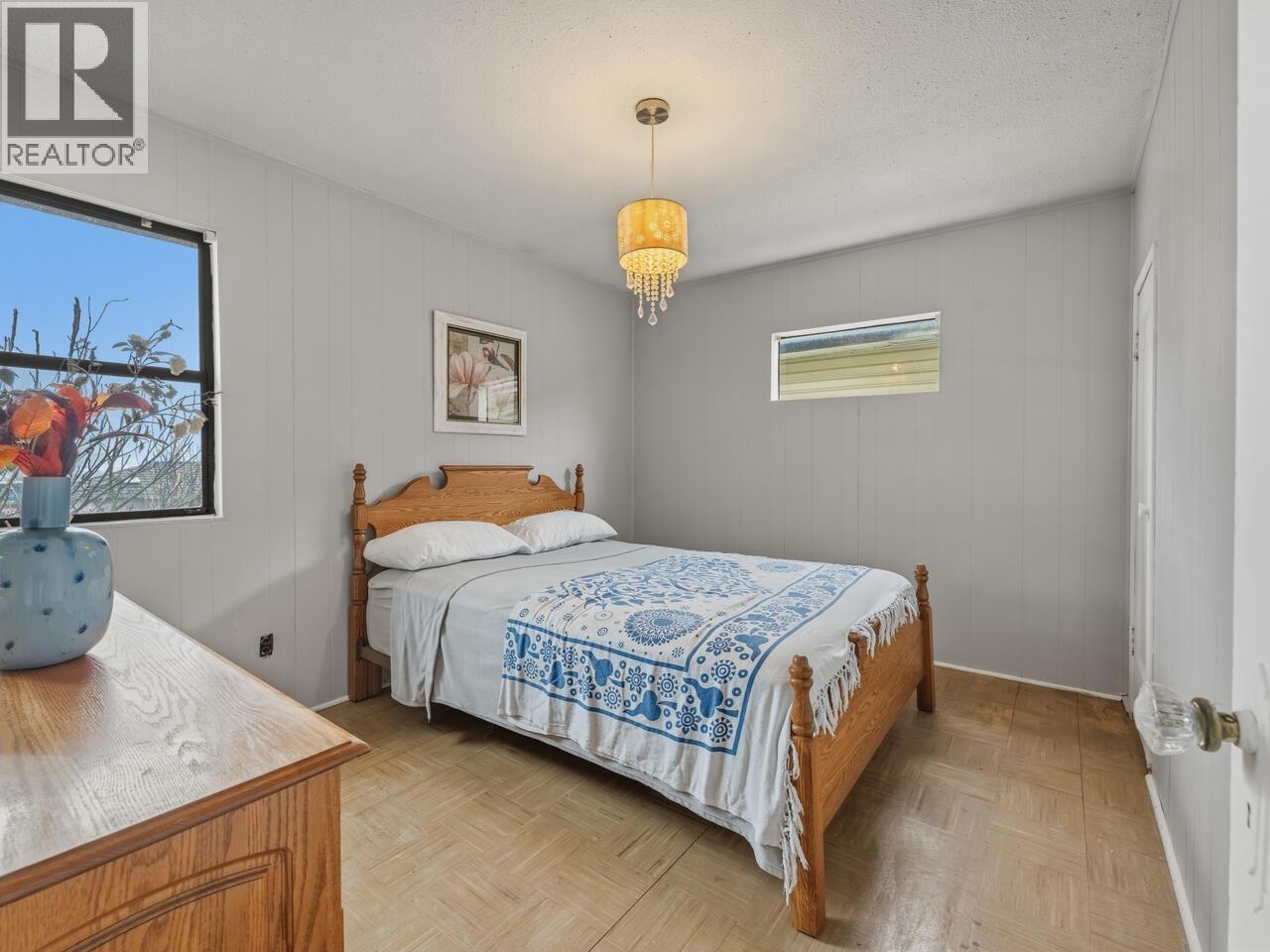 2206 EIGHTH AVENUE, New Westminster