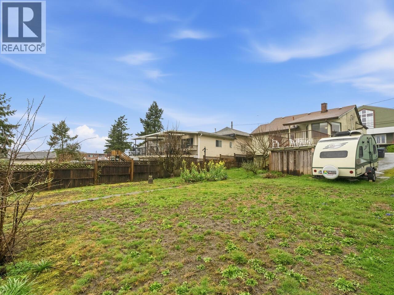 2206 EIGHTH AVENUE, New Westminster