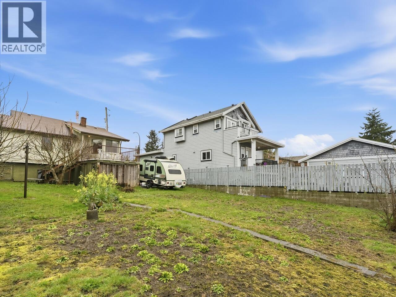 2206 EIGHTH AVENUE, New Westminster