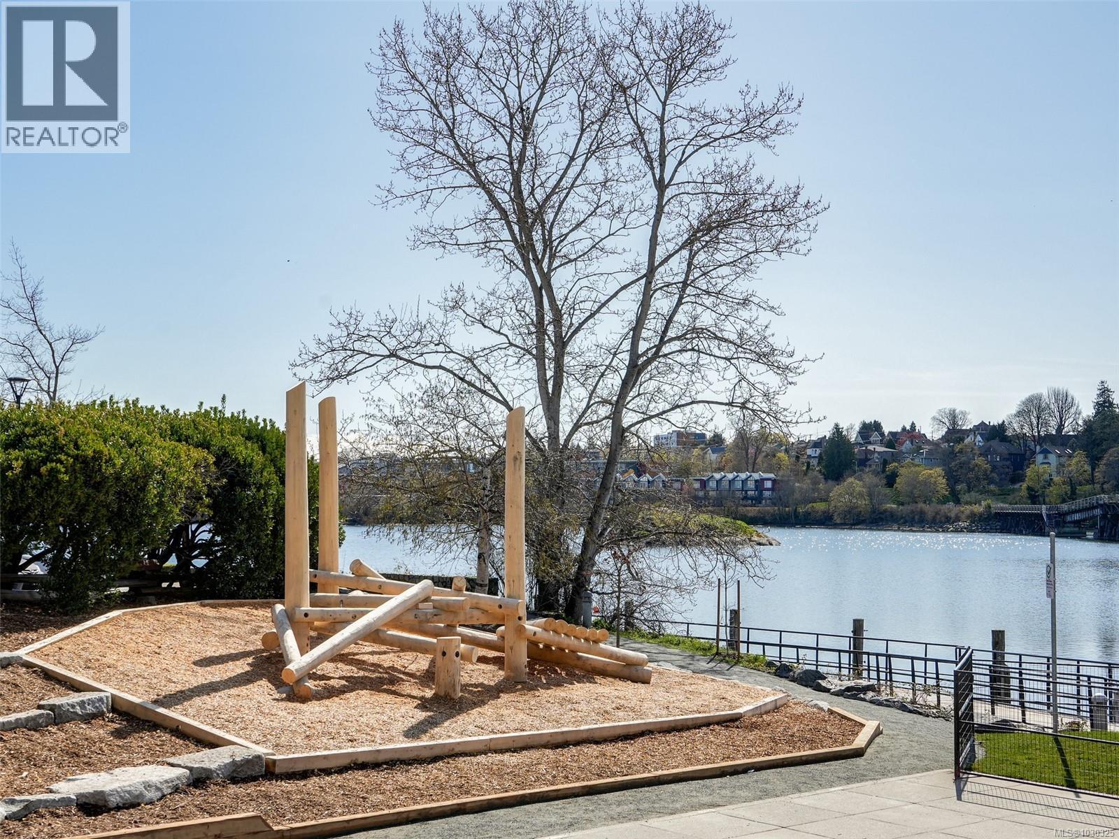 206 330 Waterfront Cres, Victoria