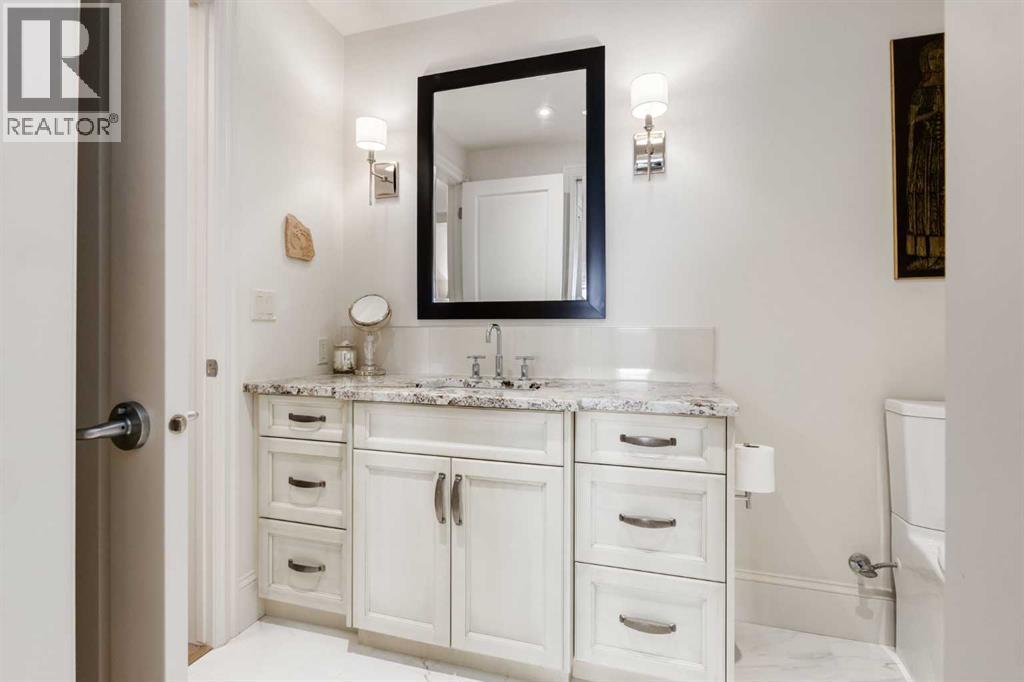 Single Family House for Sale in   Quarry Way SE Douglasdale/Glen Calgary 