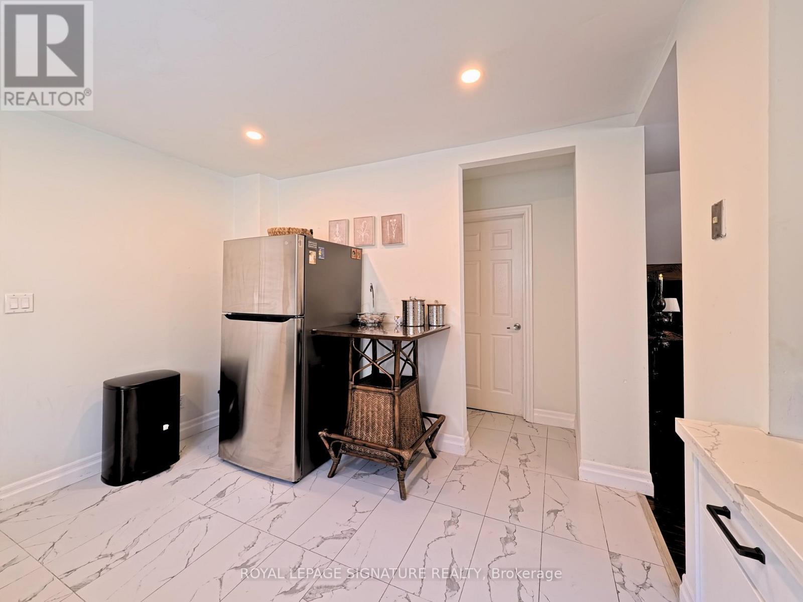 94 MEIGHEN AVENUE - 9