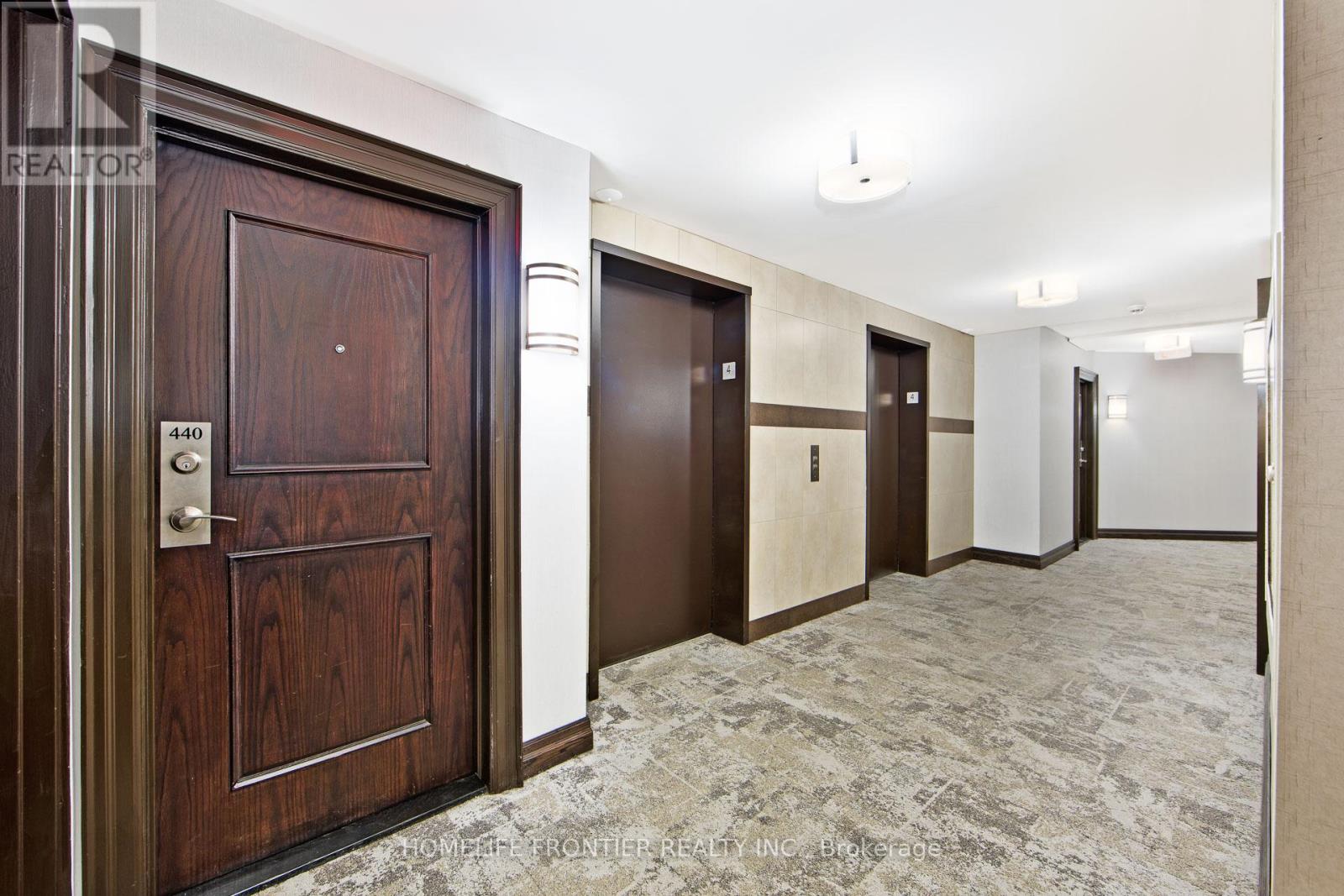 #440 22 SOUTHPORT STREET - 3