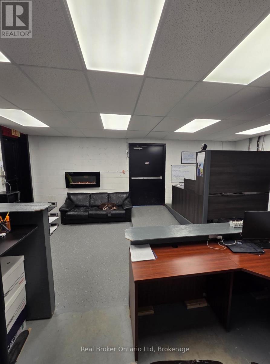 200 - 90 ANNE STREET