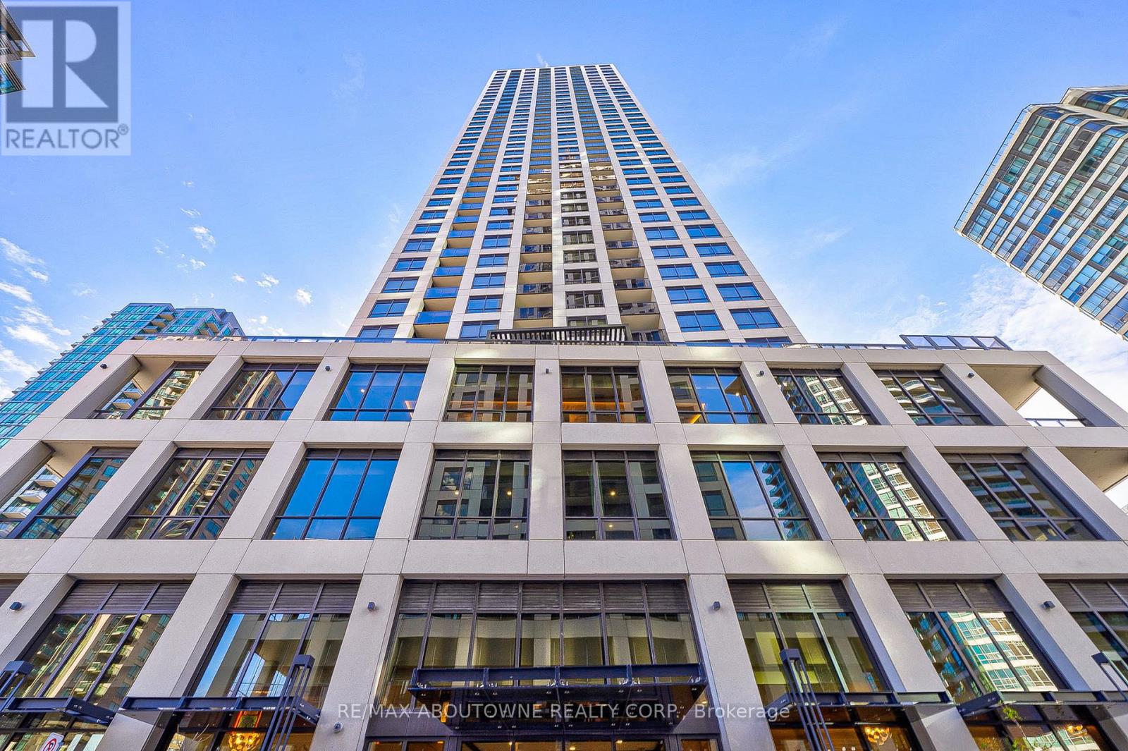 2604 - 36 ELM DRIVE W