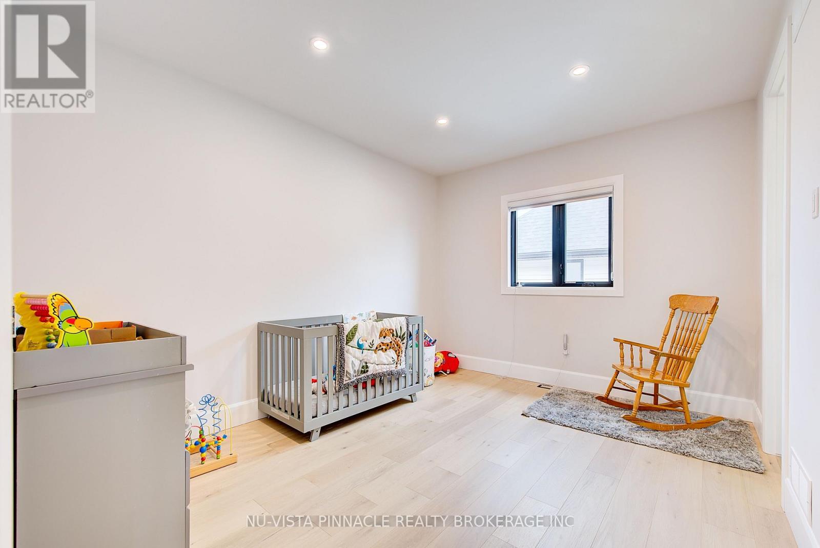 564 CREEKVIEW CHASE Property Photo