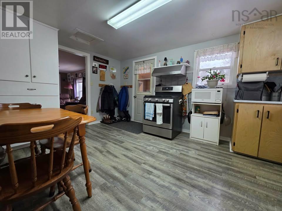 710 UPPER BELMONT ROAD - 20