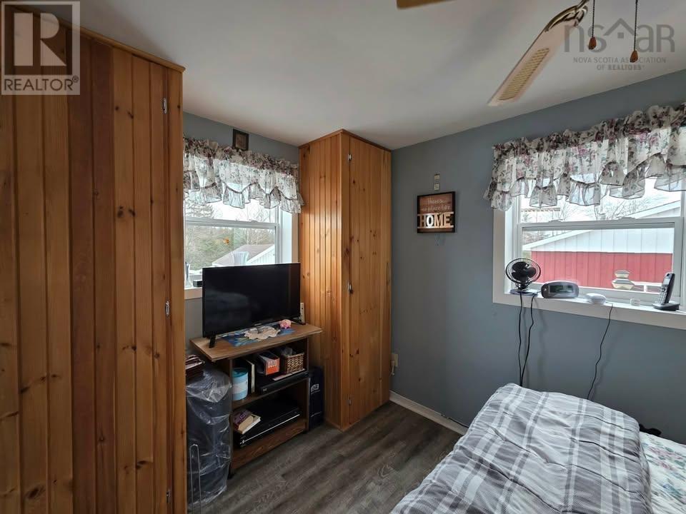 710 UPPER BELMONT ROAD - 32