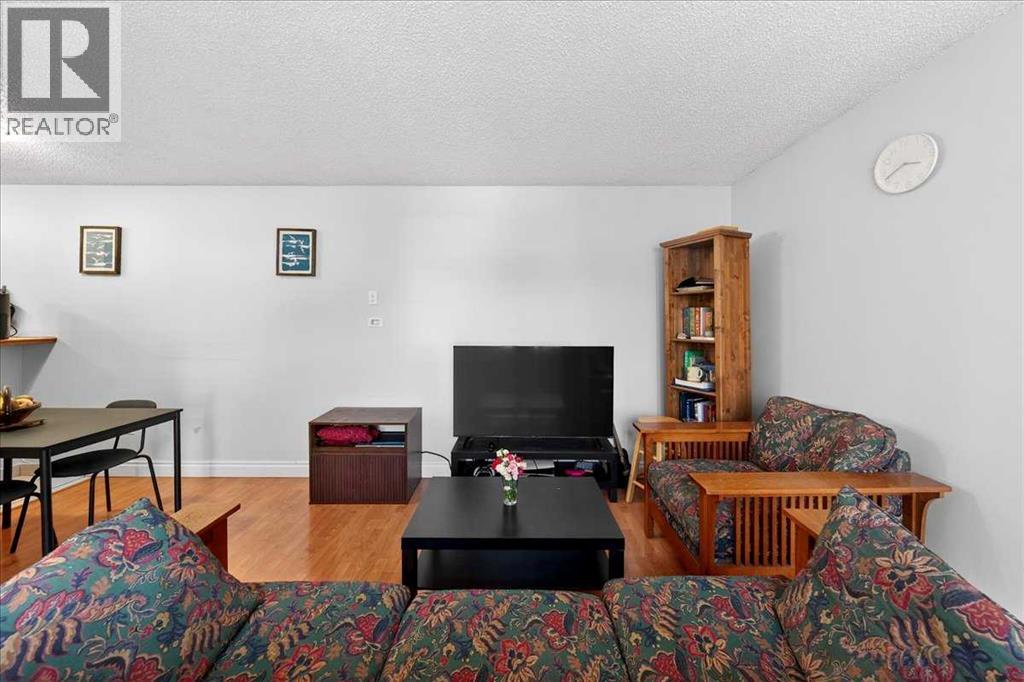 #303 431 1 AVENUE NE - 24