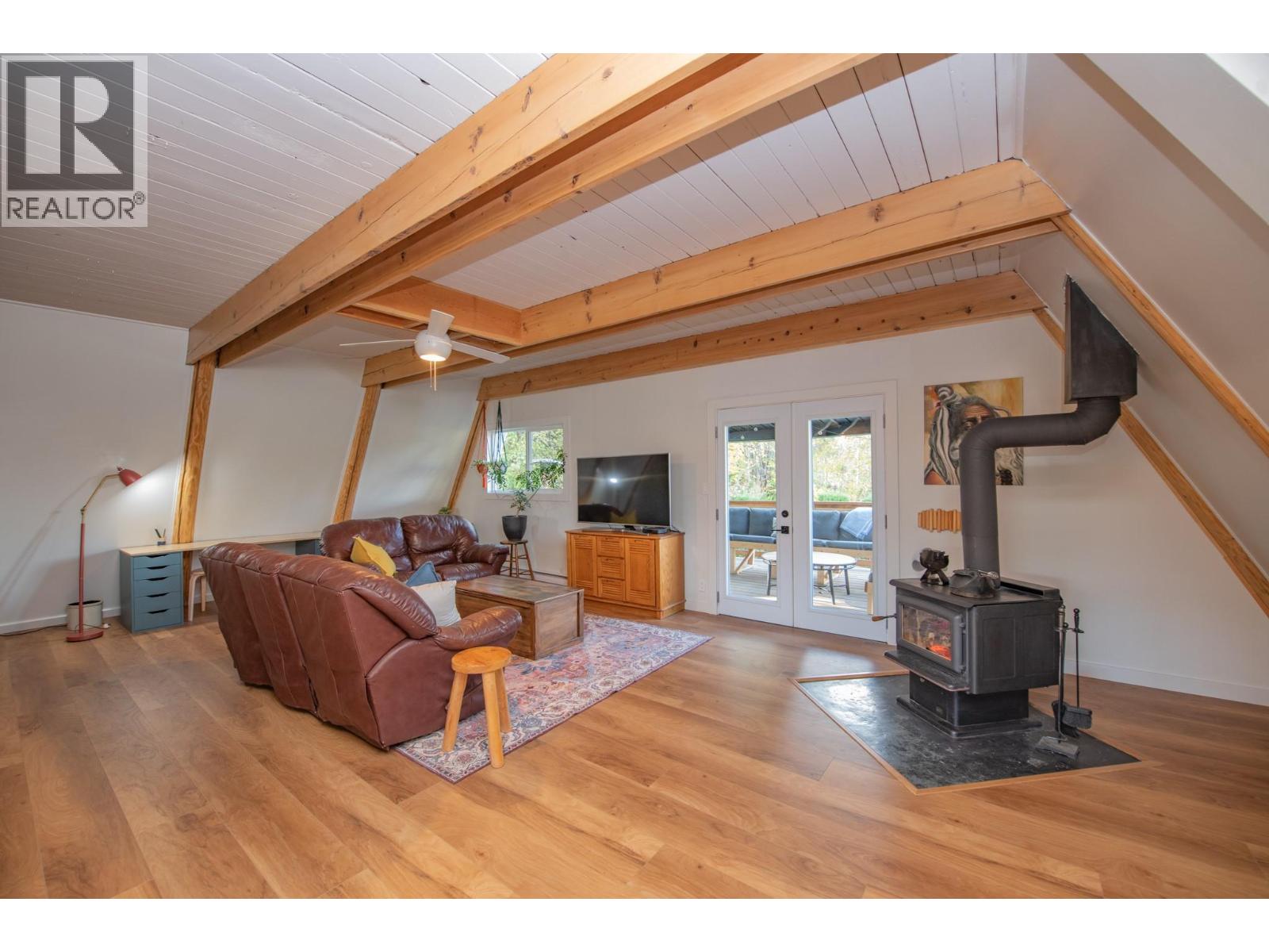 2180 Catt Avenue, Lumby