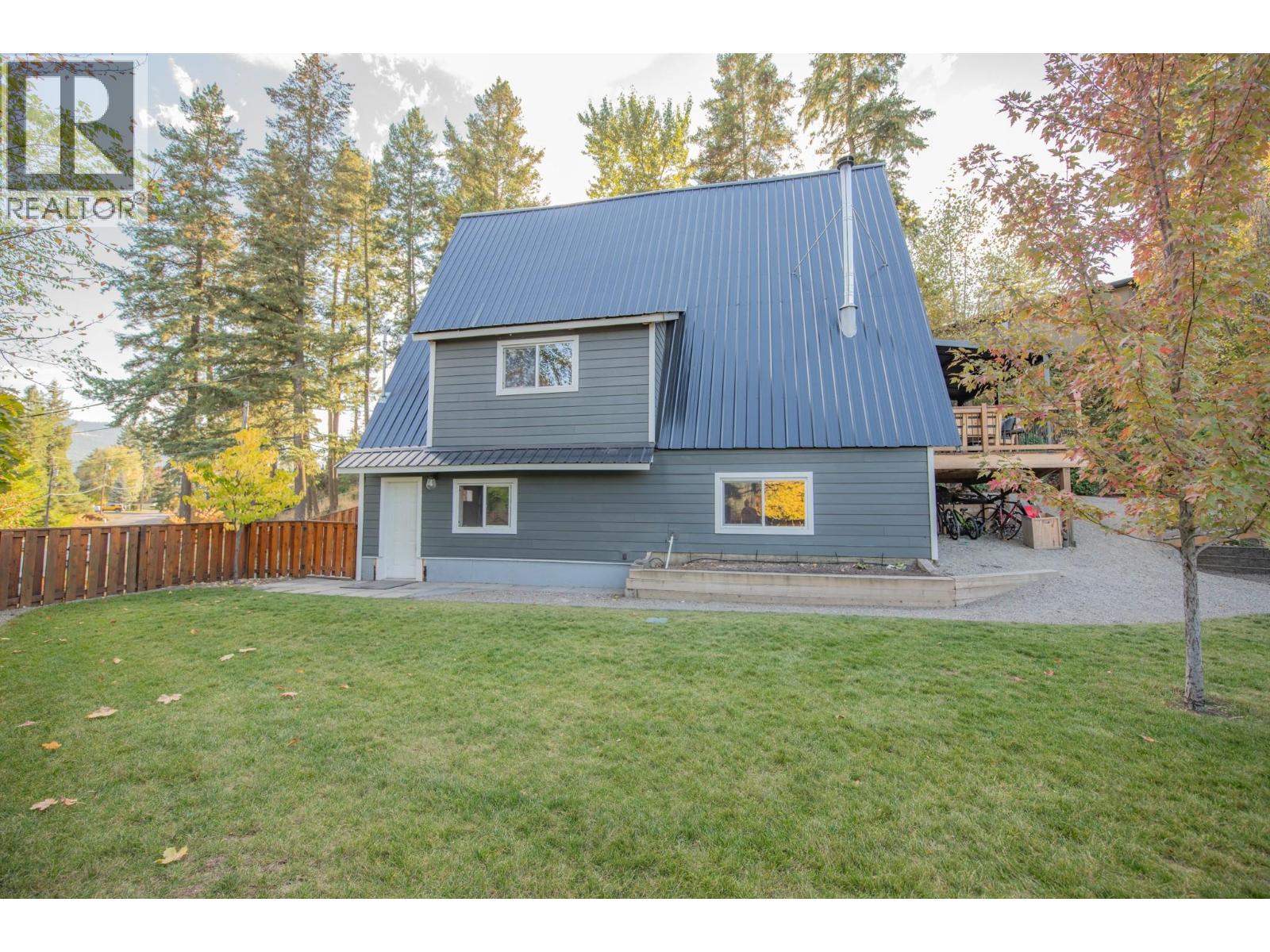 2180 Catt Avenue, Lumby