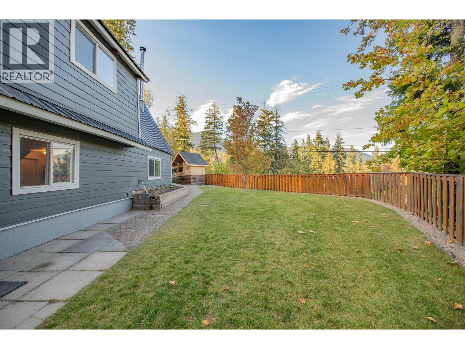 2180 Catt Avenue, Lumby