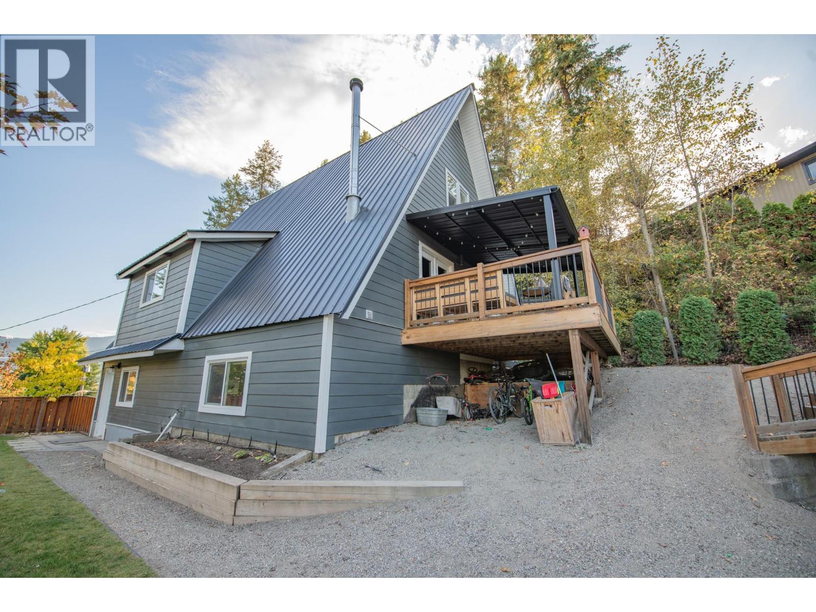 2180 Catt Avenue, Lumby