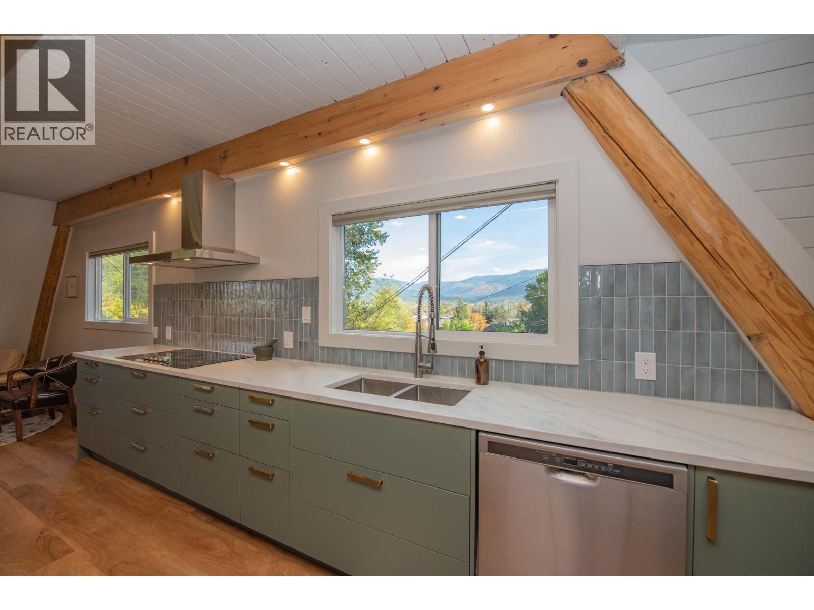 2180 Catt Avenue, Lumby