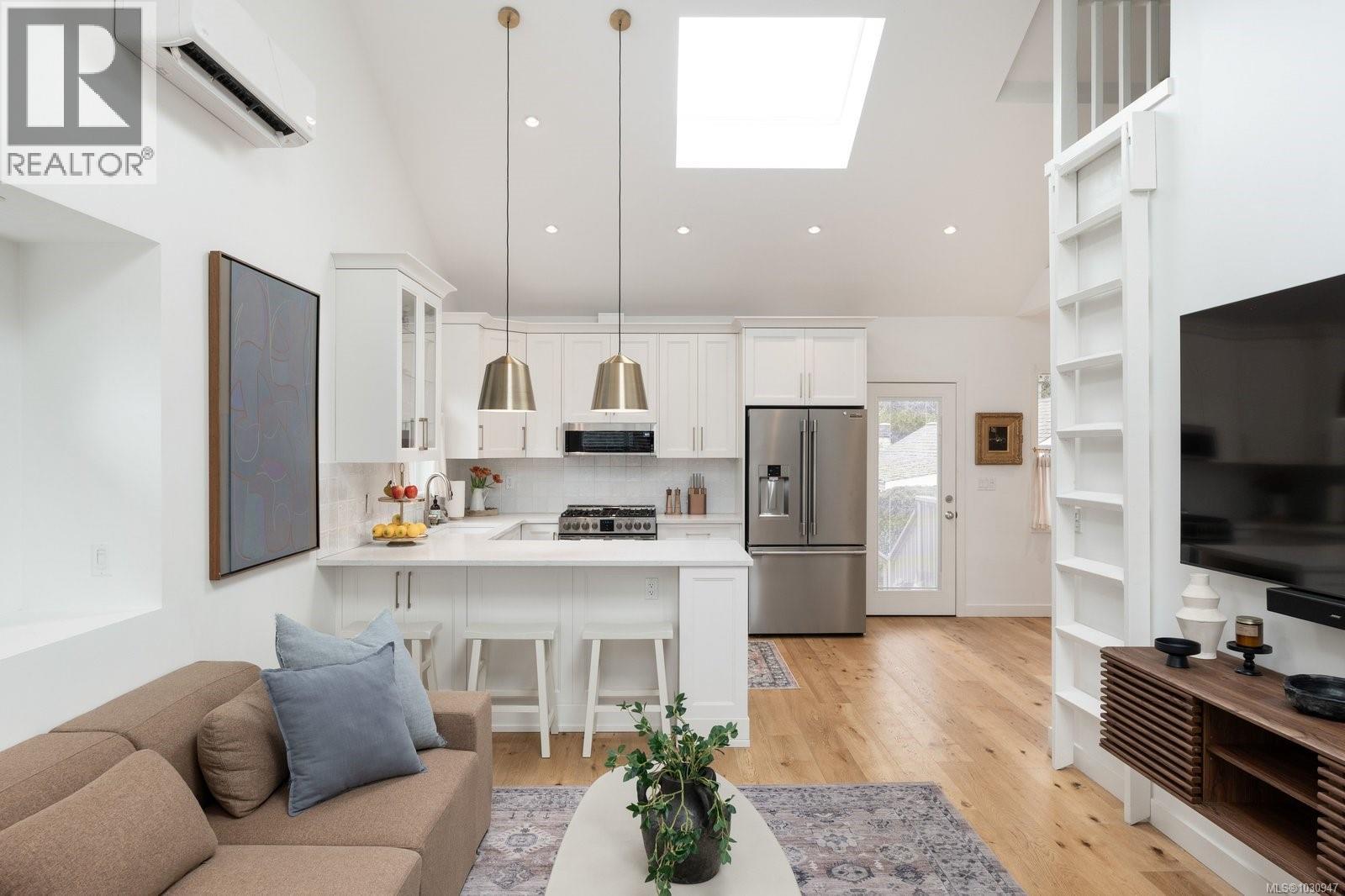 24 Lotus St, Victoria