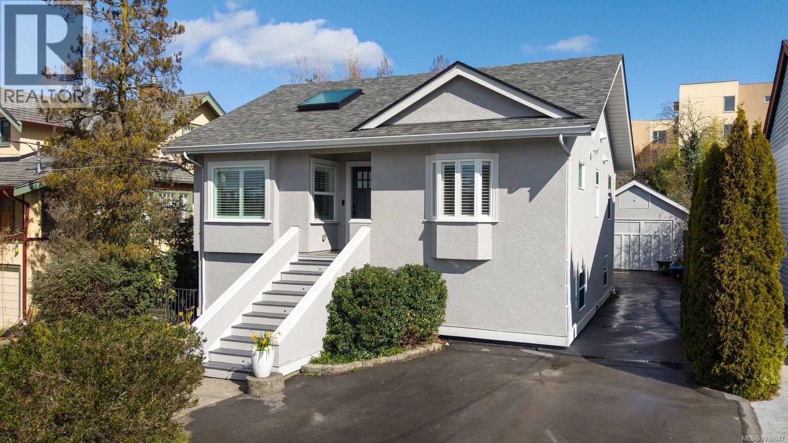 24 Lotus St, Victoria