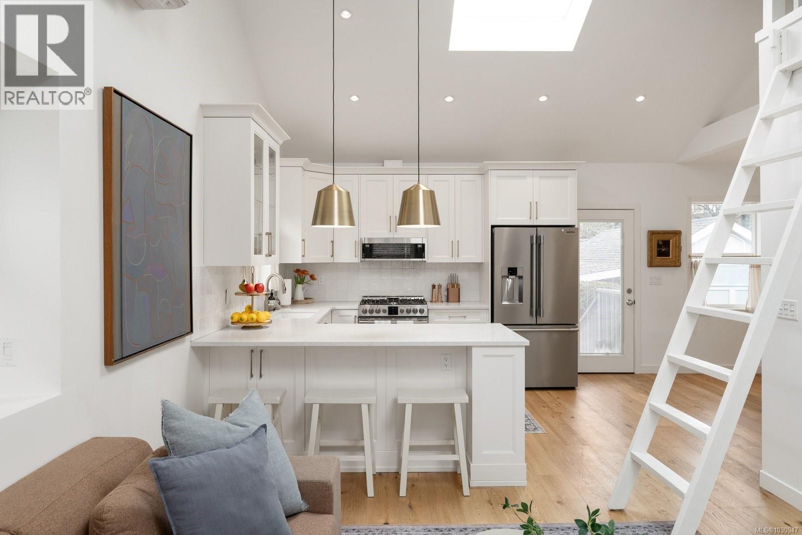 24 Lotus St, Victoria