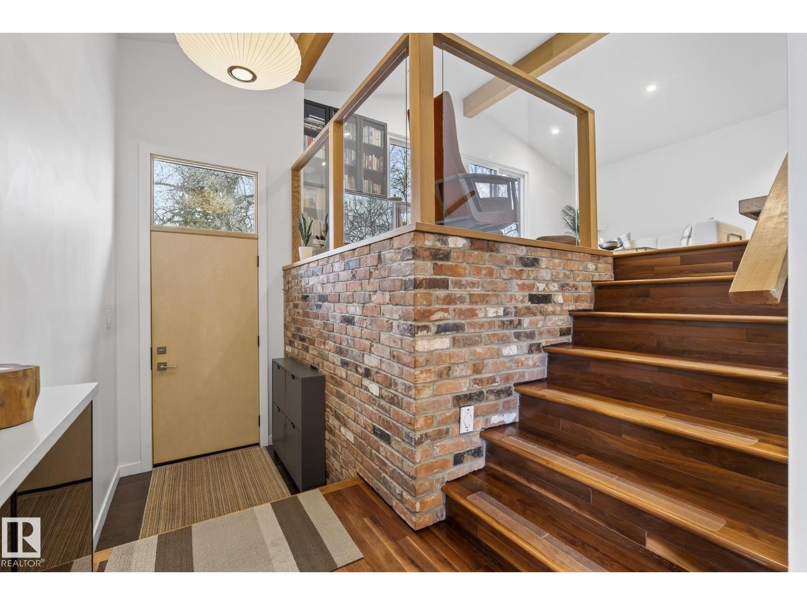 9736 78 Avenue NW, Edmonton