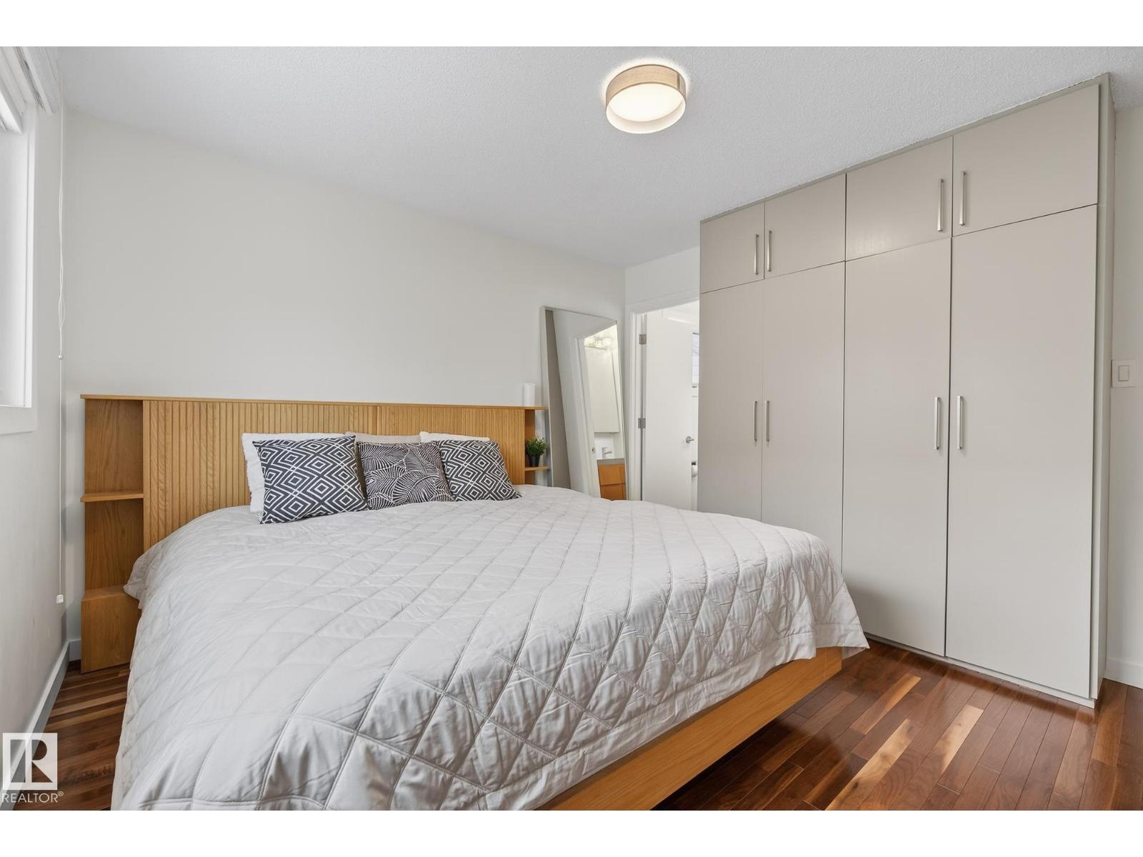 9736 78 Avenue NW, Edmonton