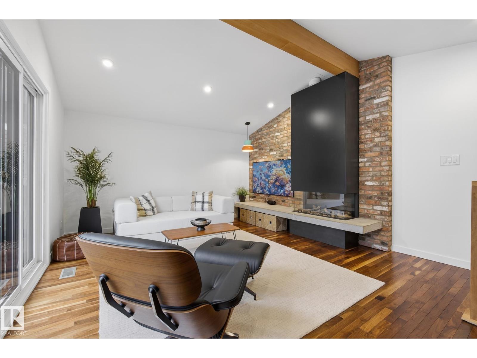 9736 78 Avenue NW, Edmonton