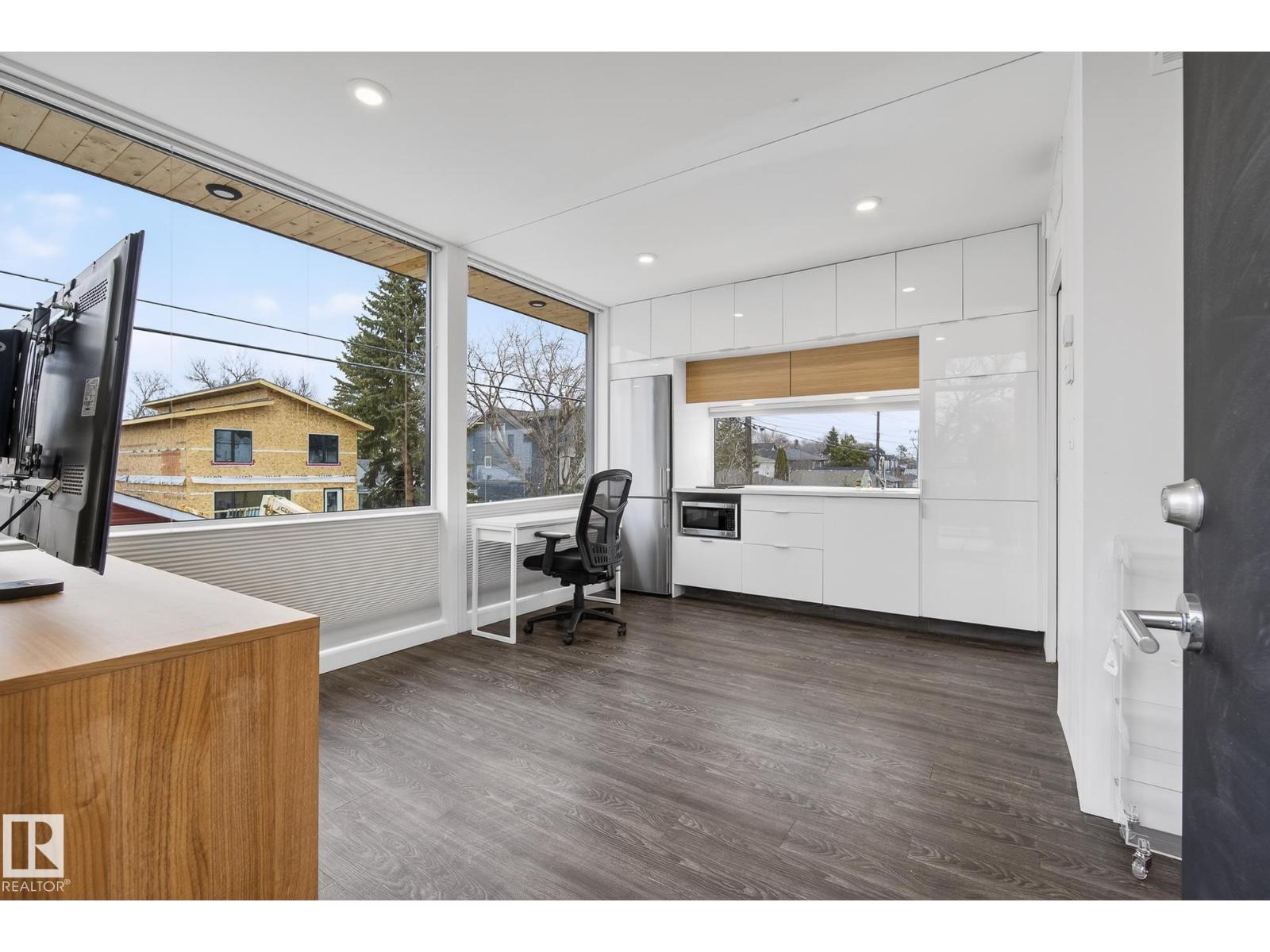 9736 78 Avenue NW, Edmonton