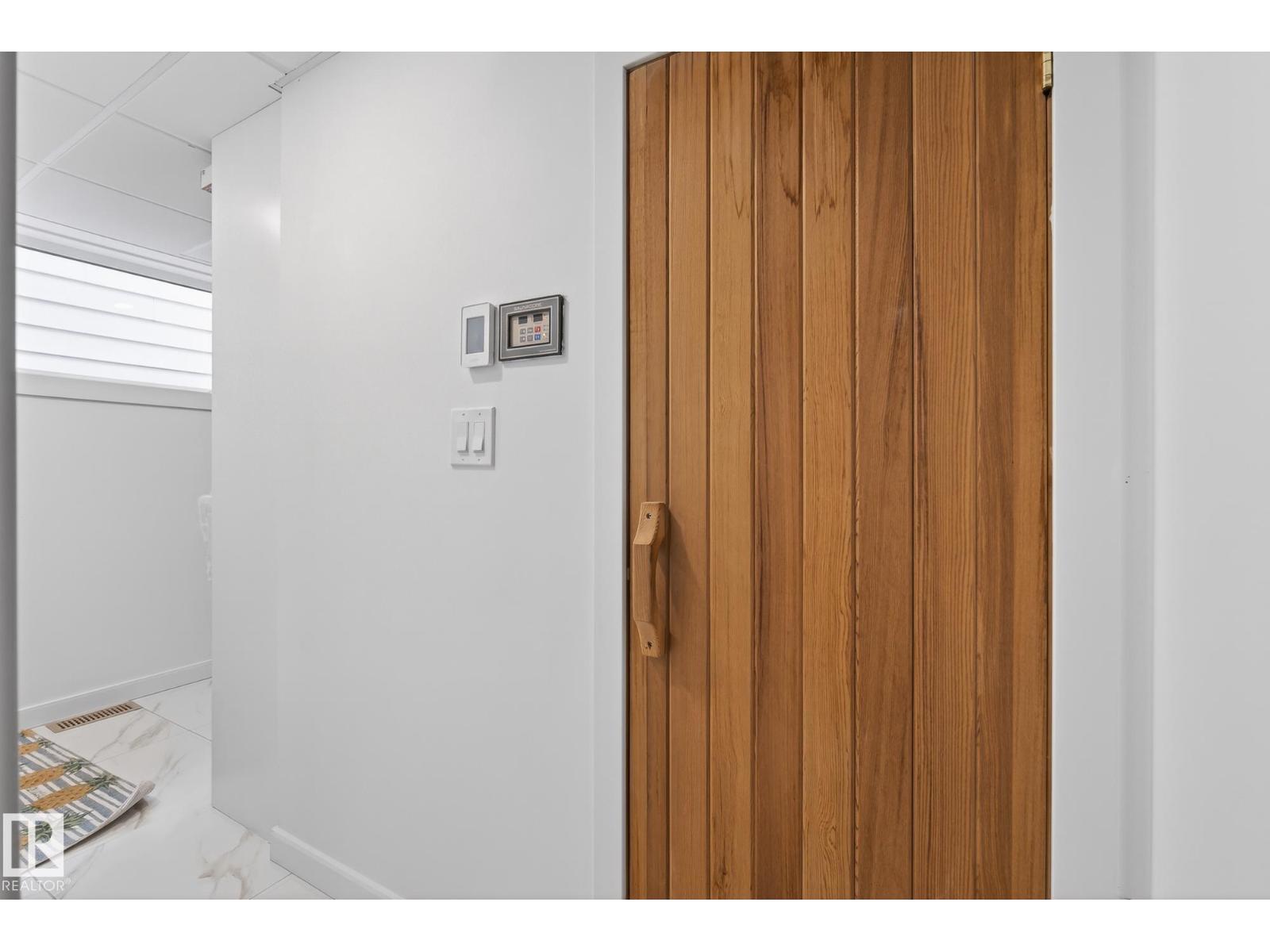 9736 78 Avenue NW, Edmonton