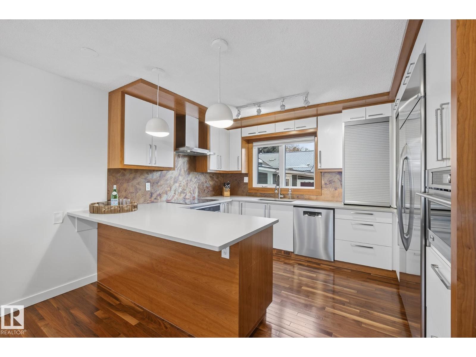 9736 78 Avenue NW, Edmonton