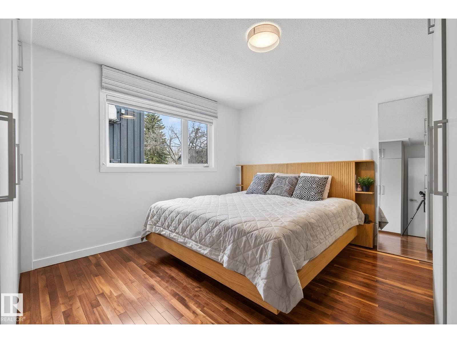 9736 78 Avenue NW, Edmonton