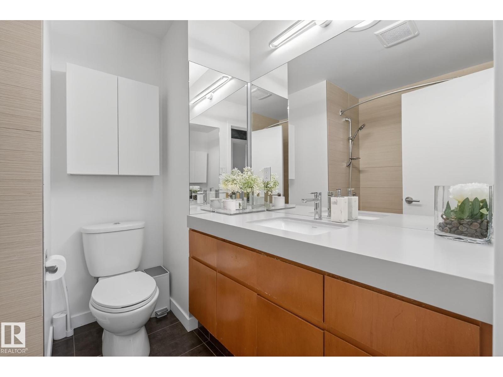 9736 78 Avenue NW, Edmonton