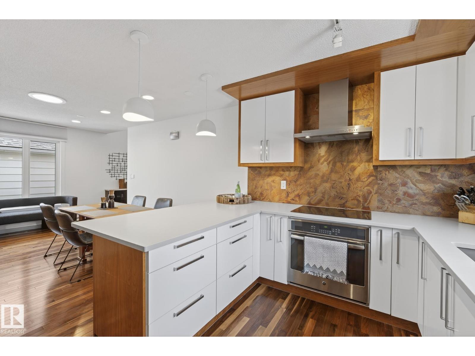 9736 78 Avenue NW, Edmonton