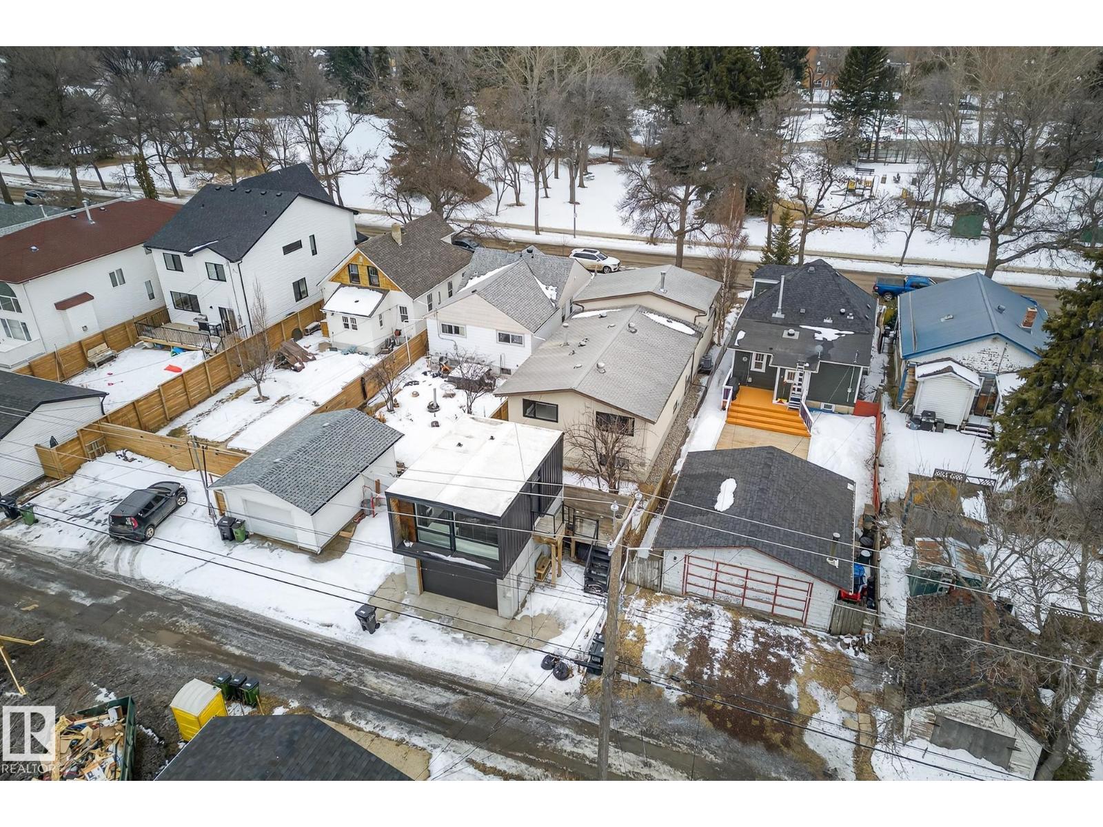 9736 78 Avenue NW, Edmonton