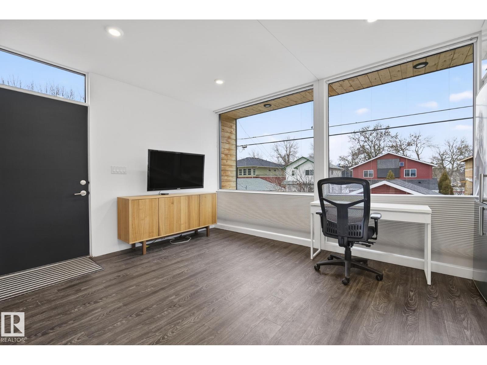 9736 78 Avenue NW, Edmonton