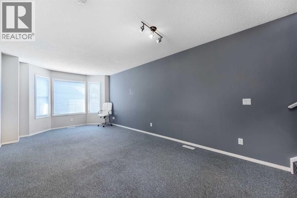 Single Family House for Sale in  Saddlemead Green NE Saddle Ridge Calgary 