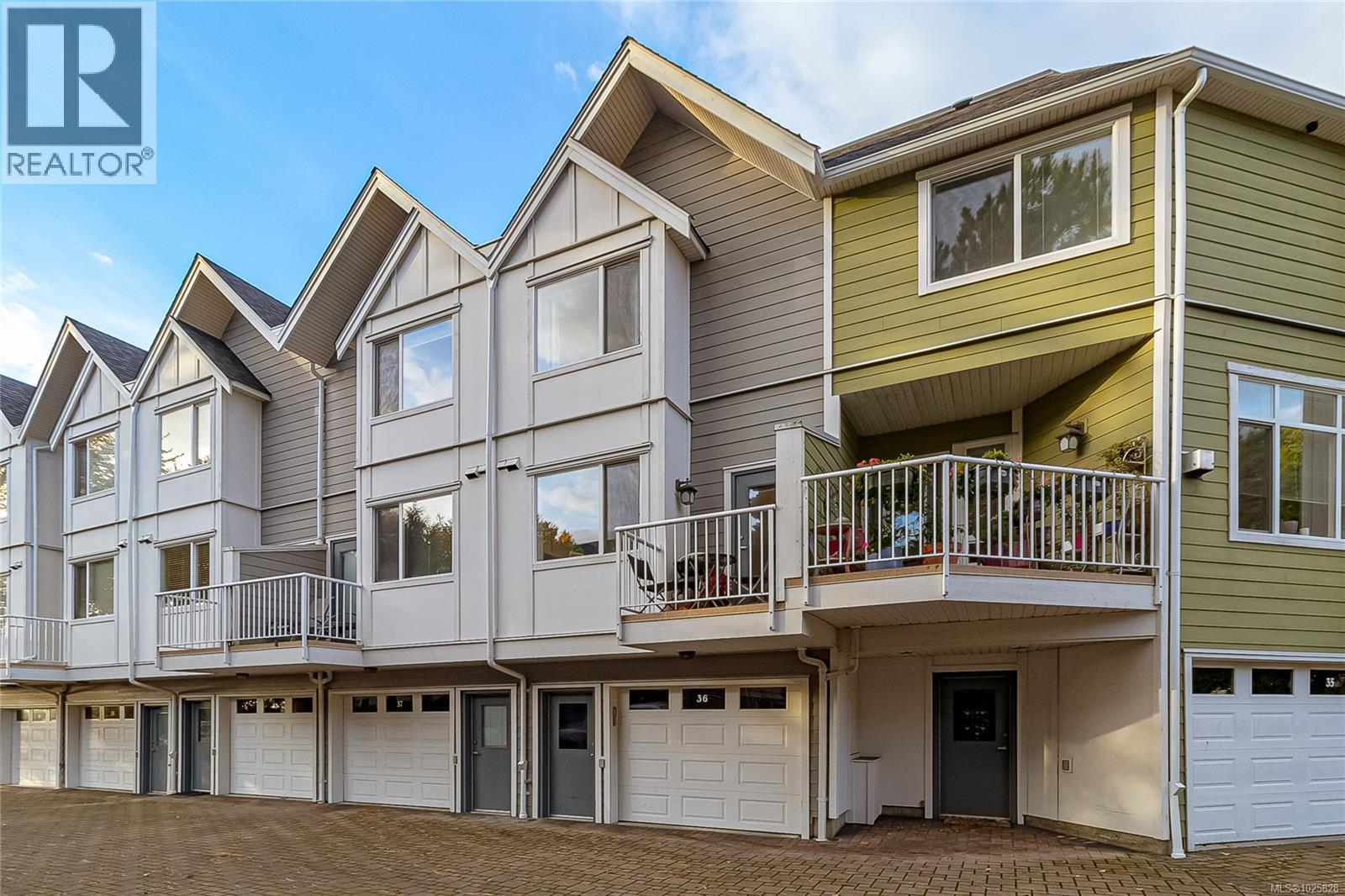 #36 60 DALLAS RD - 46