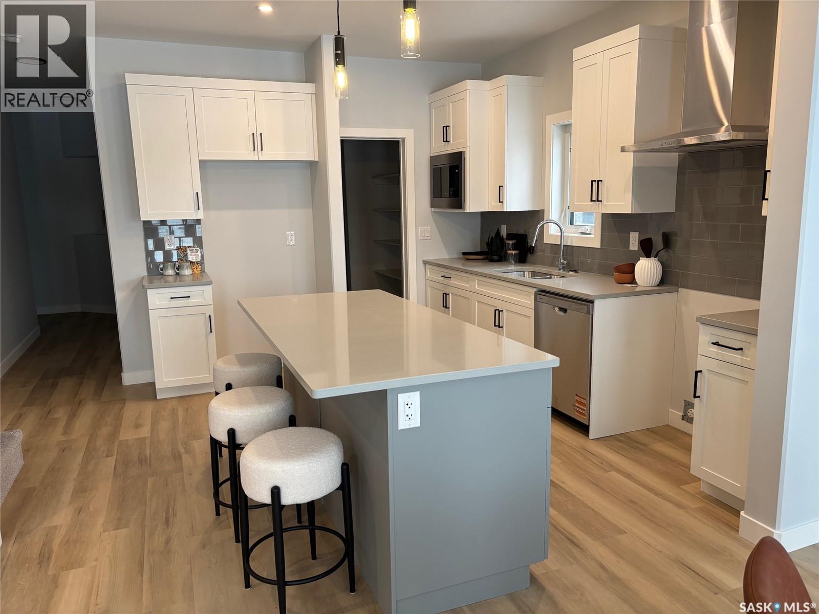 477 GERMAIN MANOR - 3