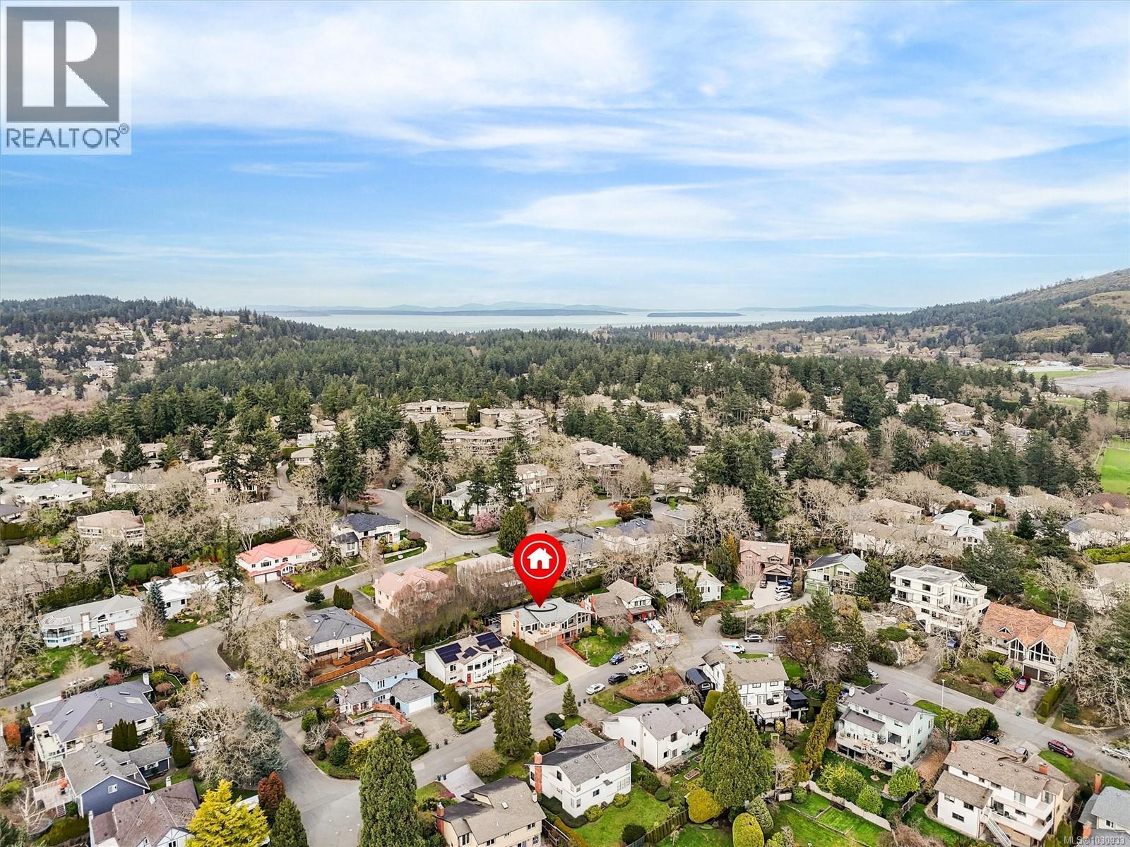  890 Denford Crescent, Saanich