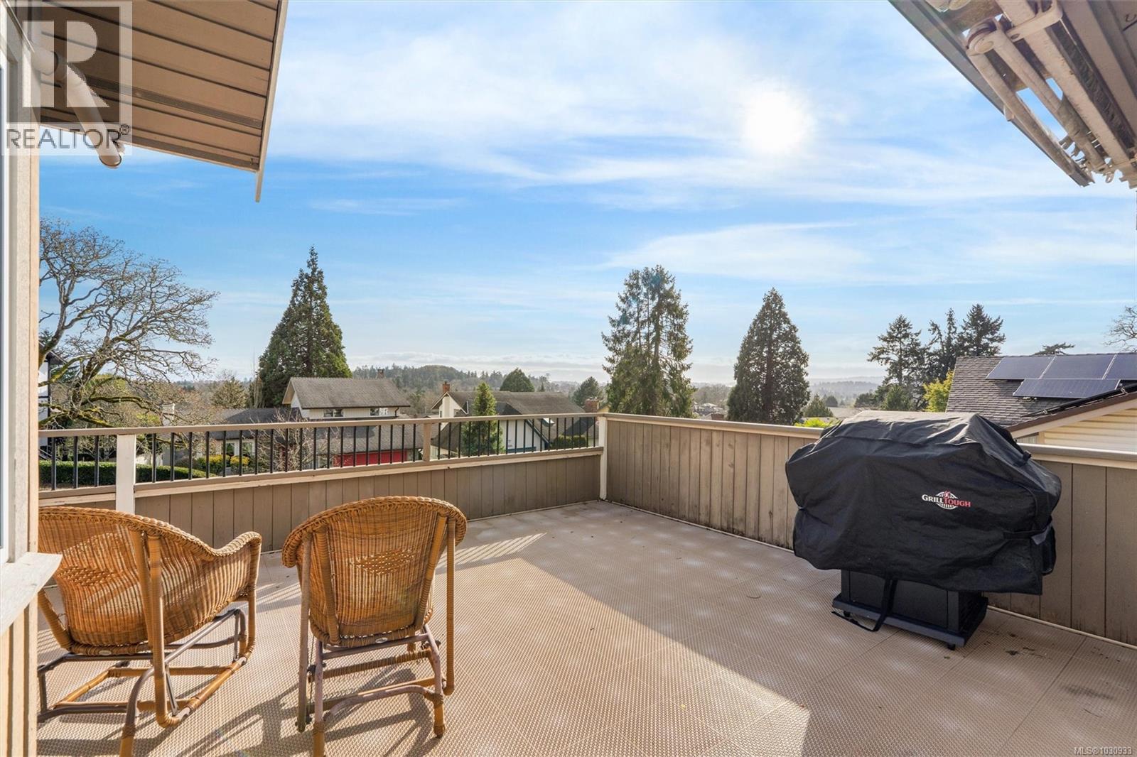  890 Denford Crescent, Saanich