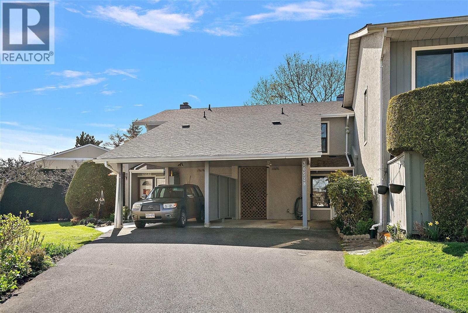 B 3054 Washington Ave, Victoria