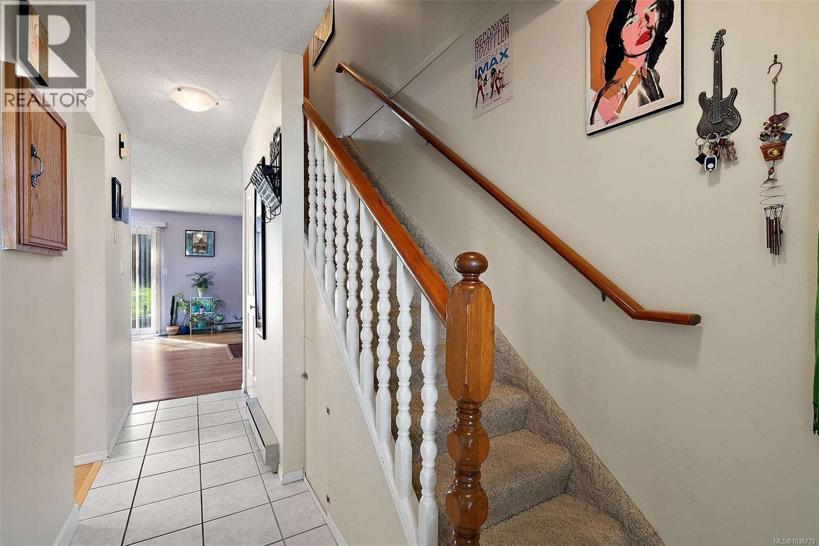 B 3054 Washington Ave, Victoria