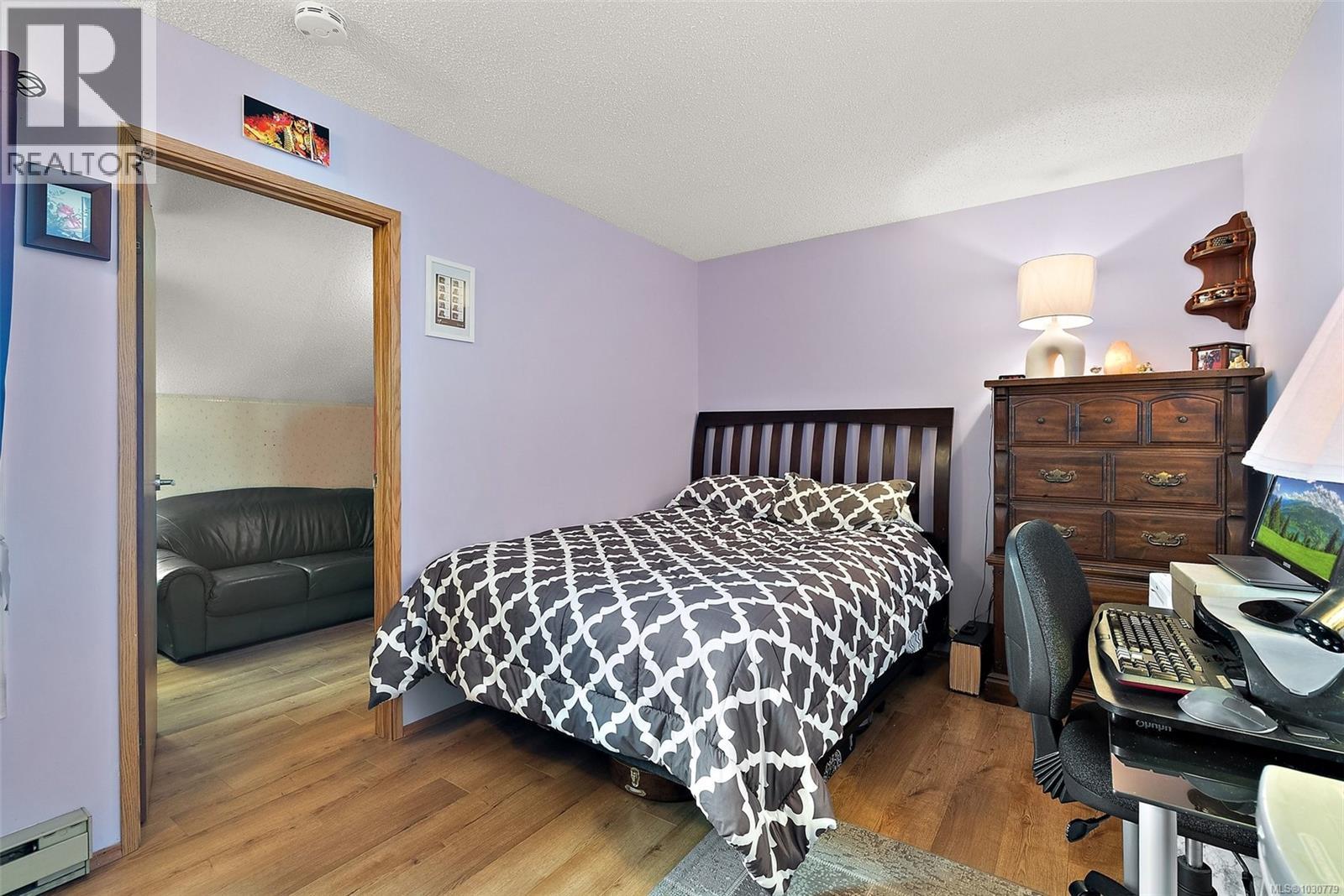 B 3054 Washington Ave, Victoria