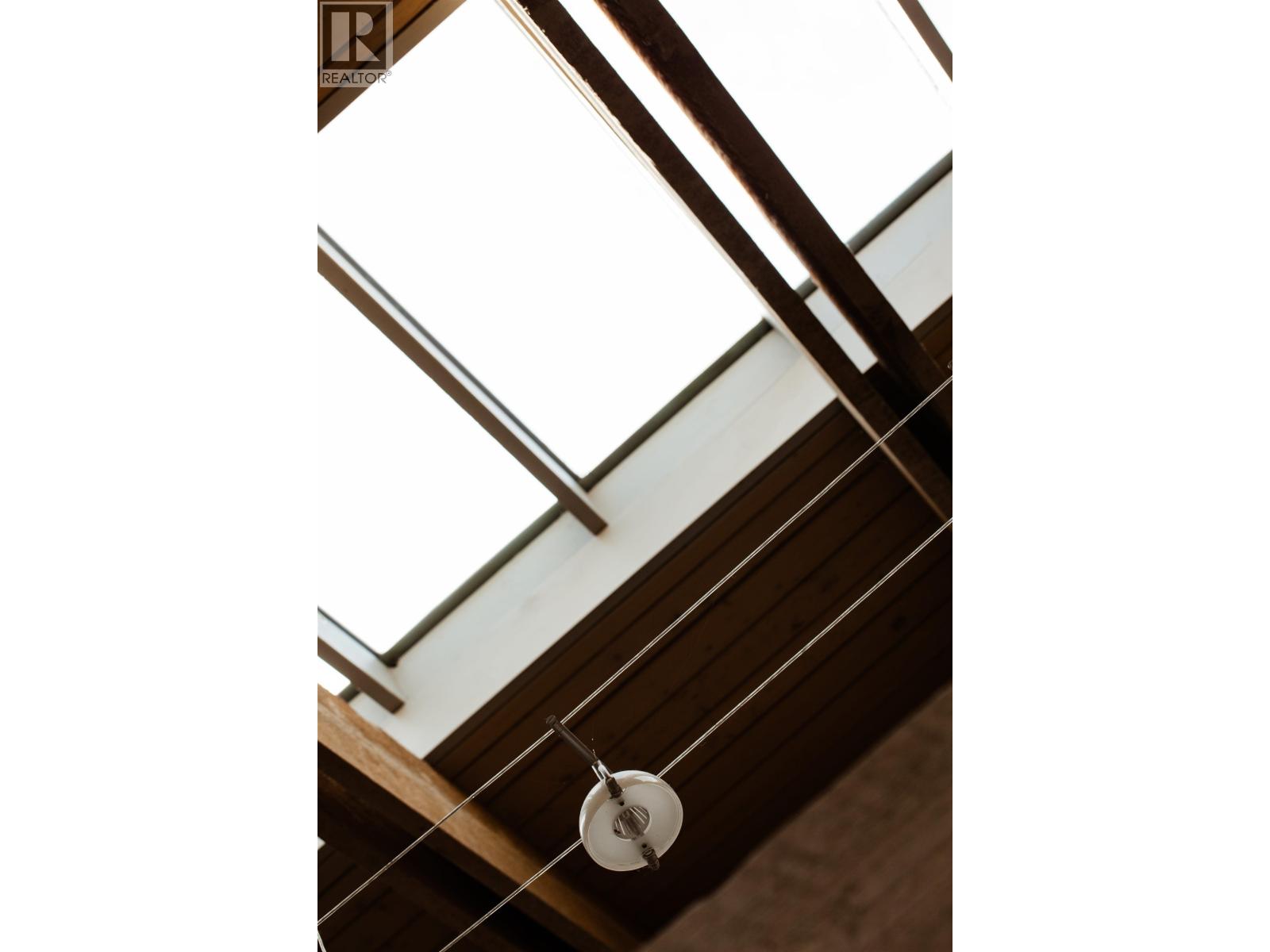 4477 STRATHCONA ROAD, North Vancouver